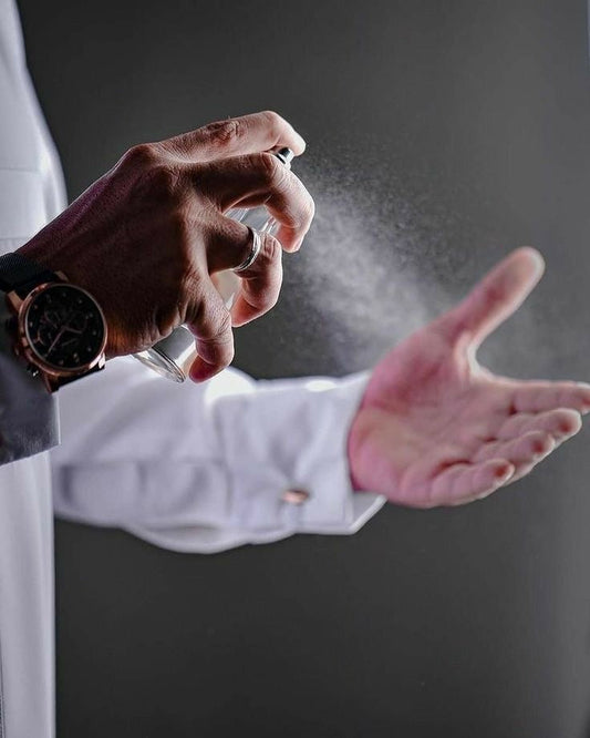 Comment Choisir Son Parfum ? Le Guide Parfait pour Trouver la Fragrance Qui Vous Correspond